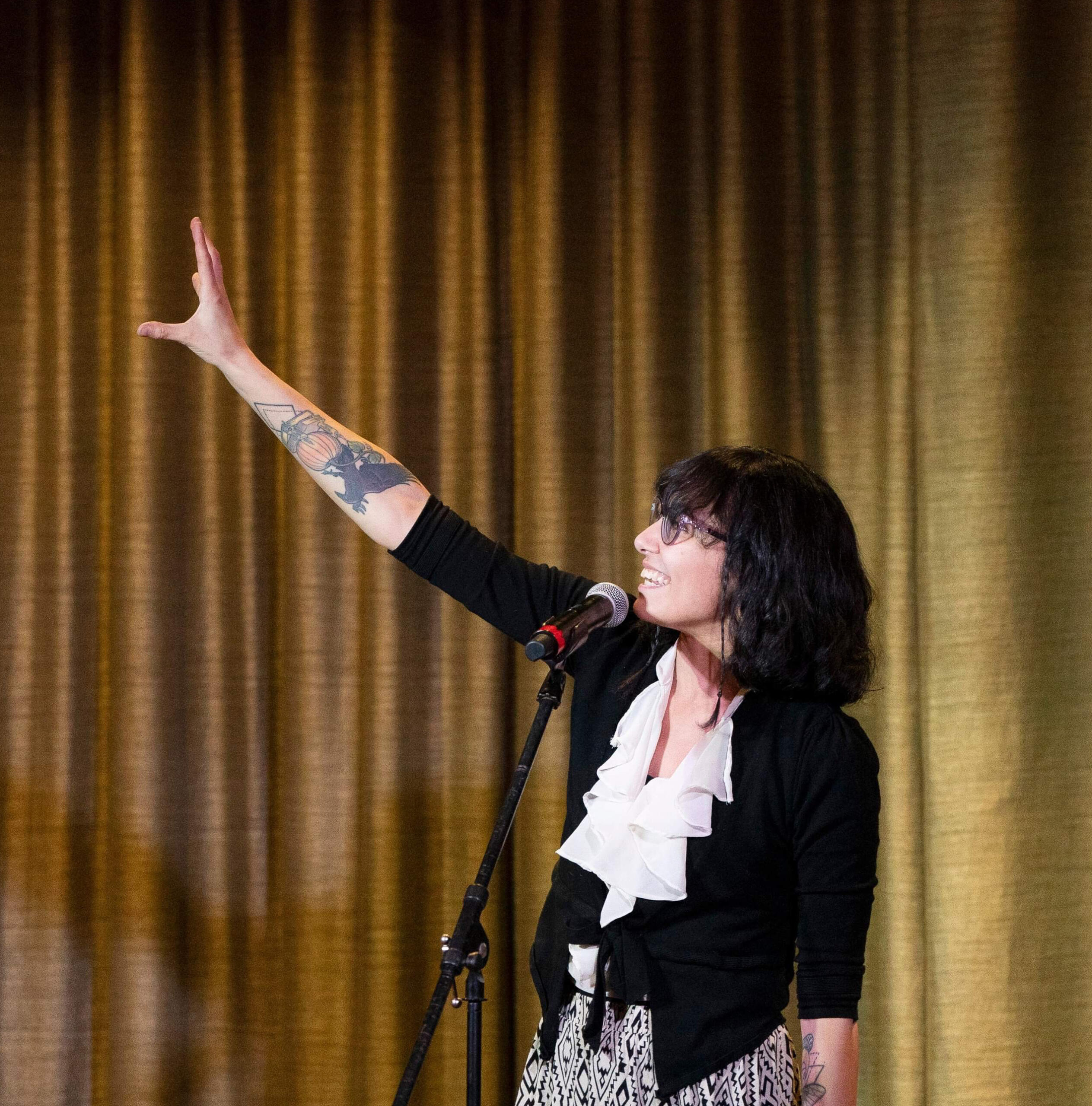 Photo of Lydia Gates performing on stage